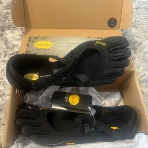 Brand new Vibram v-soul
